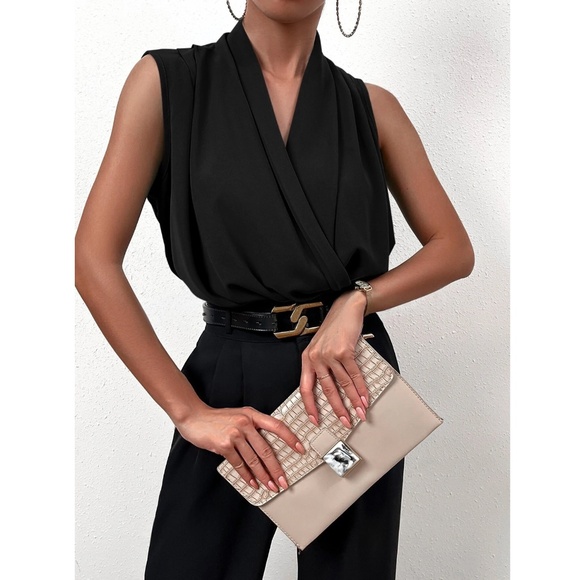 Black Draped Sleeveless Surplice V-Neck Blouse Top - Picture 3 of 7